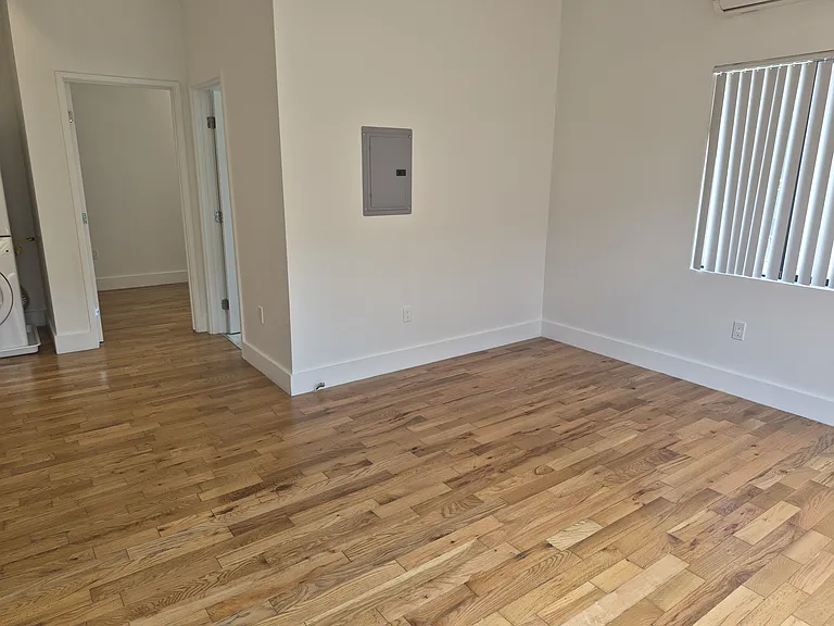 807 N Madison Ave #2 — Photo 4