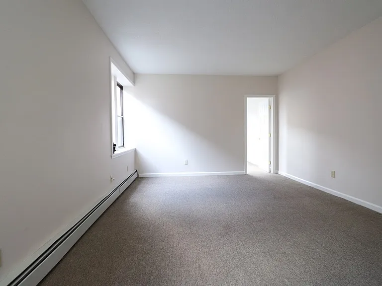 26 Congress St / Luca Investments LLC — Photo 9