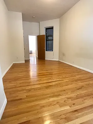 Rented by Warren T Real Estate Corp. | media 15