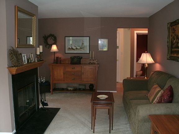 VIEW OF LIVING ROOM