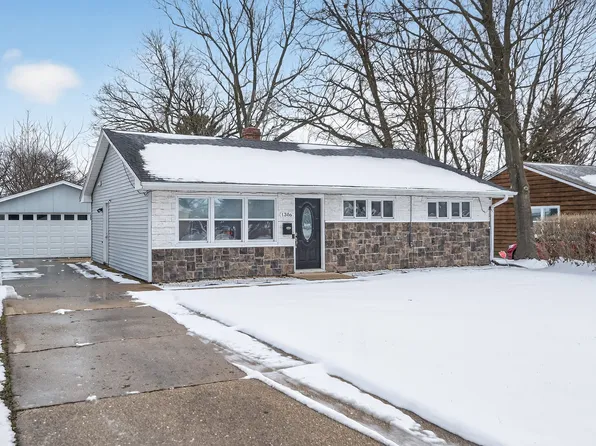 1306 N 1st St, Dekalb, IL 60115