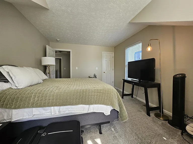 2311 N Alabama St — Photo 22