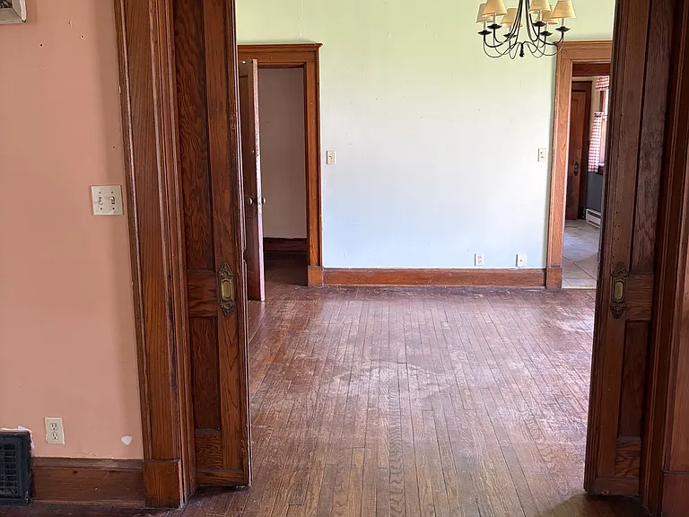 920 S 24th St — Photo 8