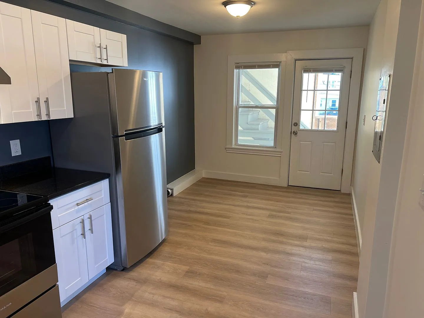 28 Bacon St — Photo 4
