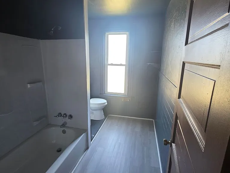 1703 Bailie Ave — Photo 23