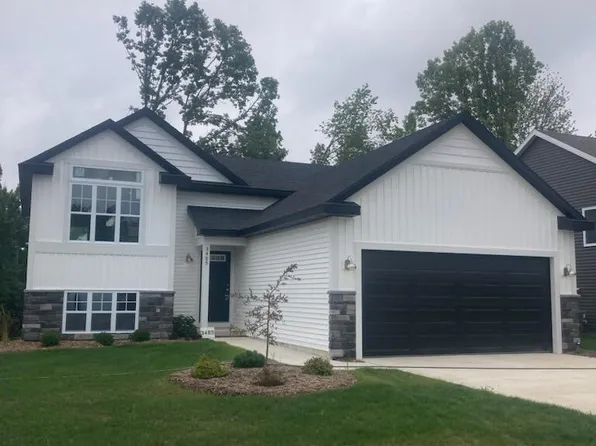 3485 Breezewood Ct SE, Kentwood, MI 49512