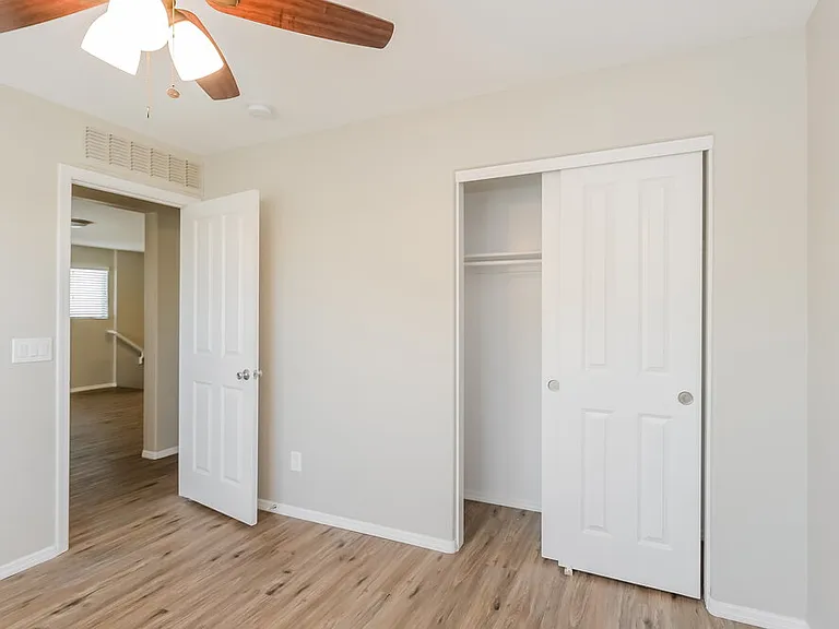825 S Swallow Ln — Photo 15