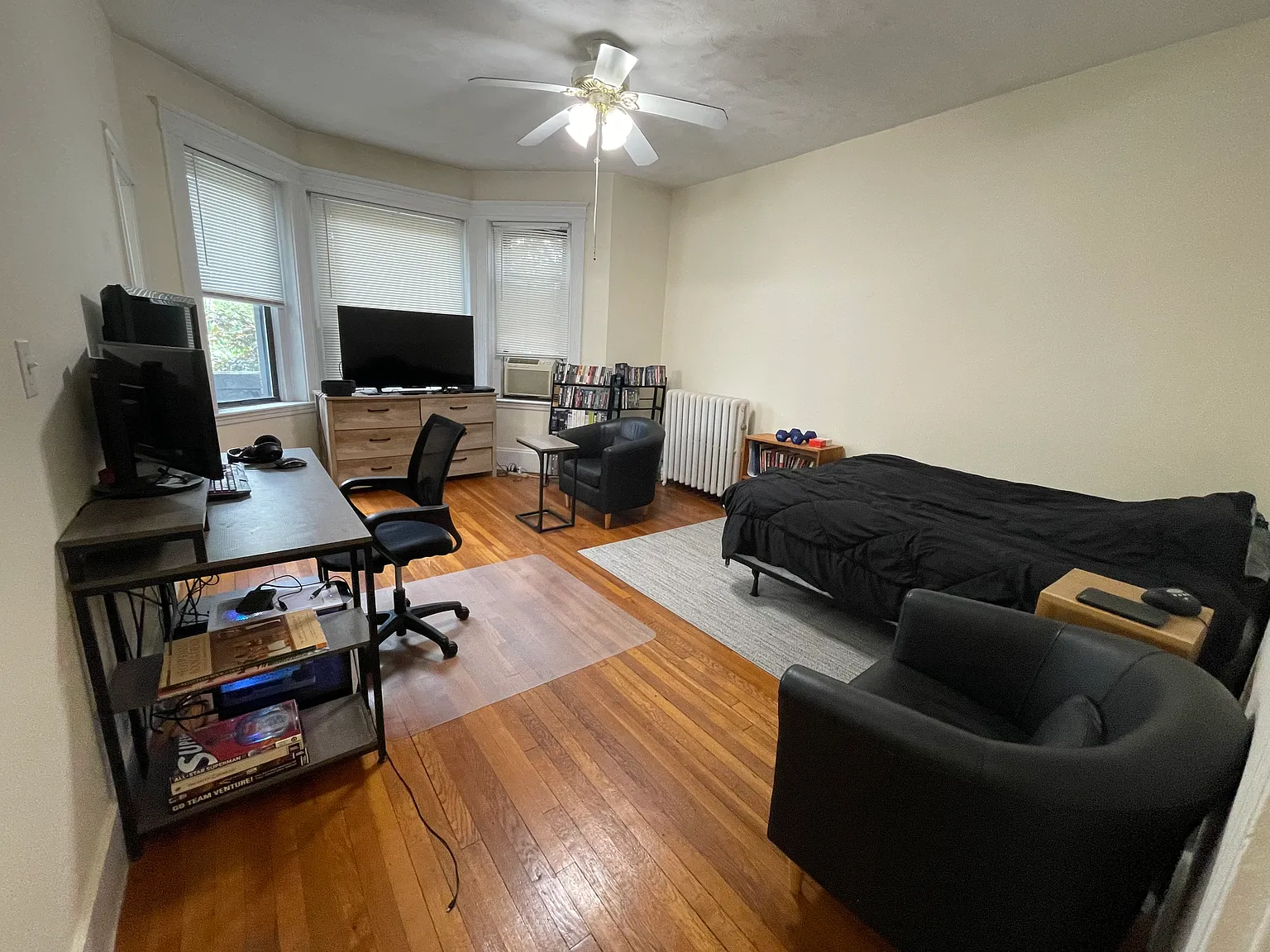 Commonwealth Ave, Allston — Photo 1