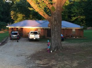 2570 River Rd, Mantachie, MS 38855
