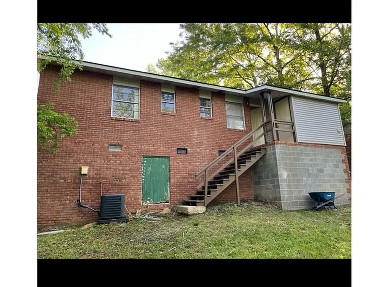 4832 Wellborn Dr — Photo 17