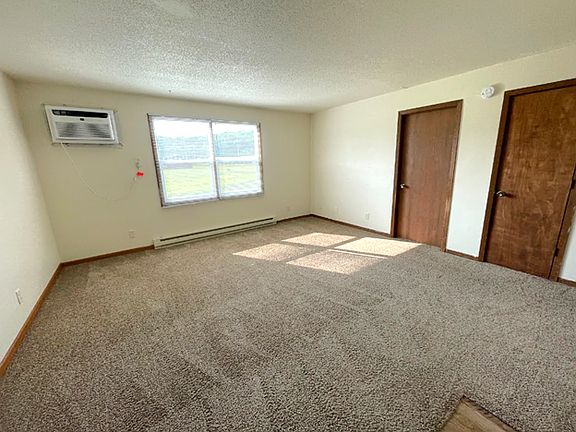 4th image of 2602 Fryklund Dr APT 5