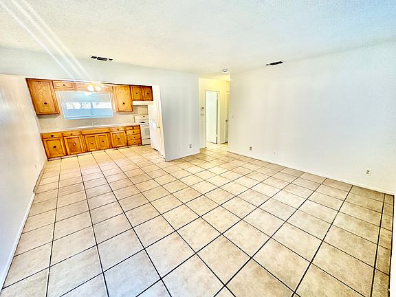 3rd image of 5365 N San Pablo Ave #B