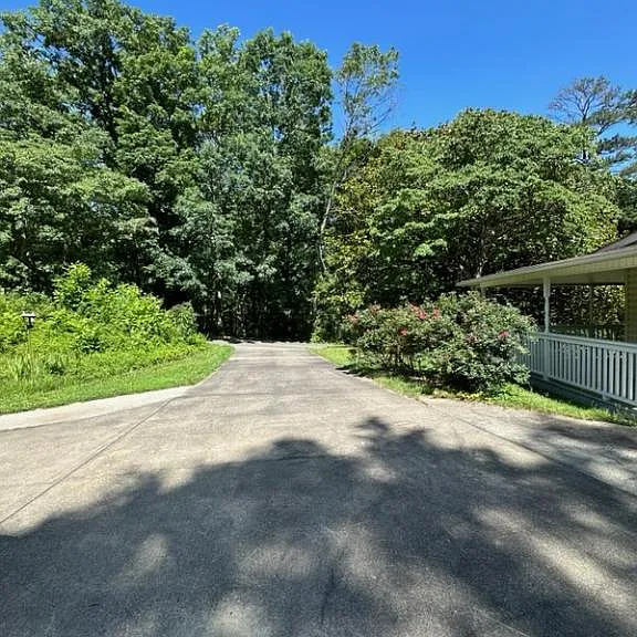 211 Woodland Dr — Photo 9