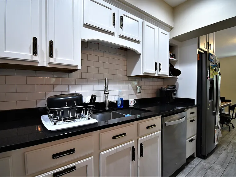 4641 Blount Ave — Photo 11
