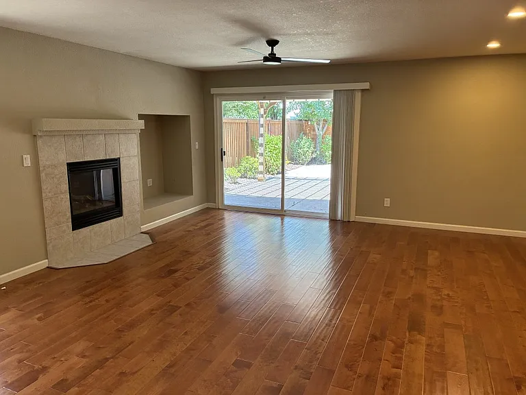 1837 Hawkhaven Way — Photo 4