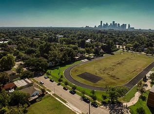 631 E 14th St, Houston, TX 77008