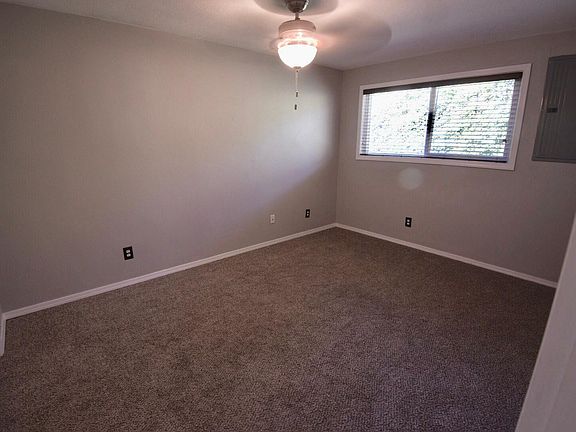 Bedroom 1, new carpet 