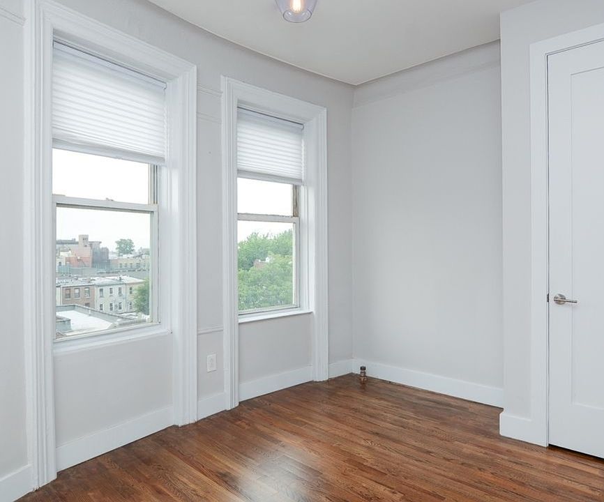 1st image of 786 Saint Johns Pl #2R