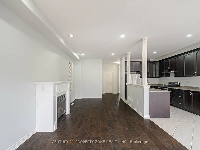 6 Dufay Rd — Photo 4