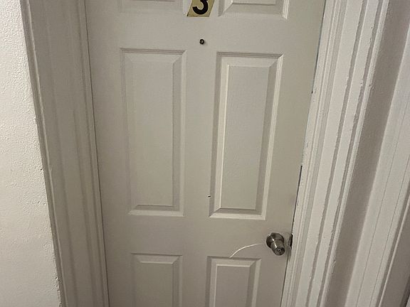 3rd image of 502 W C St APT 3