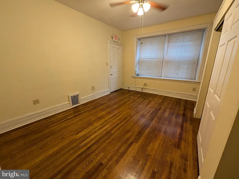 304 W School House Ln #1 — Photo 6