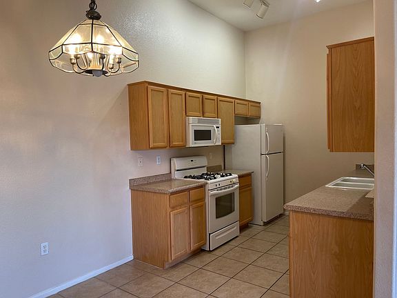 4th image of 3395 Cactus Shadow St Unit 201