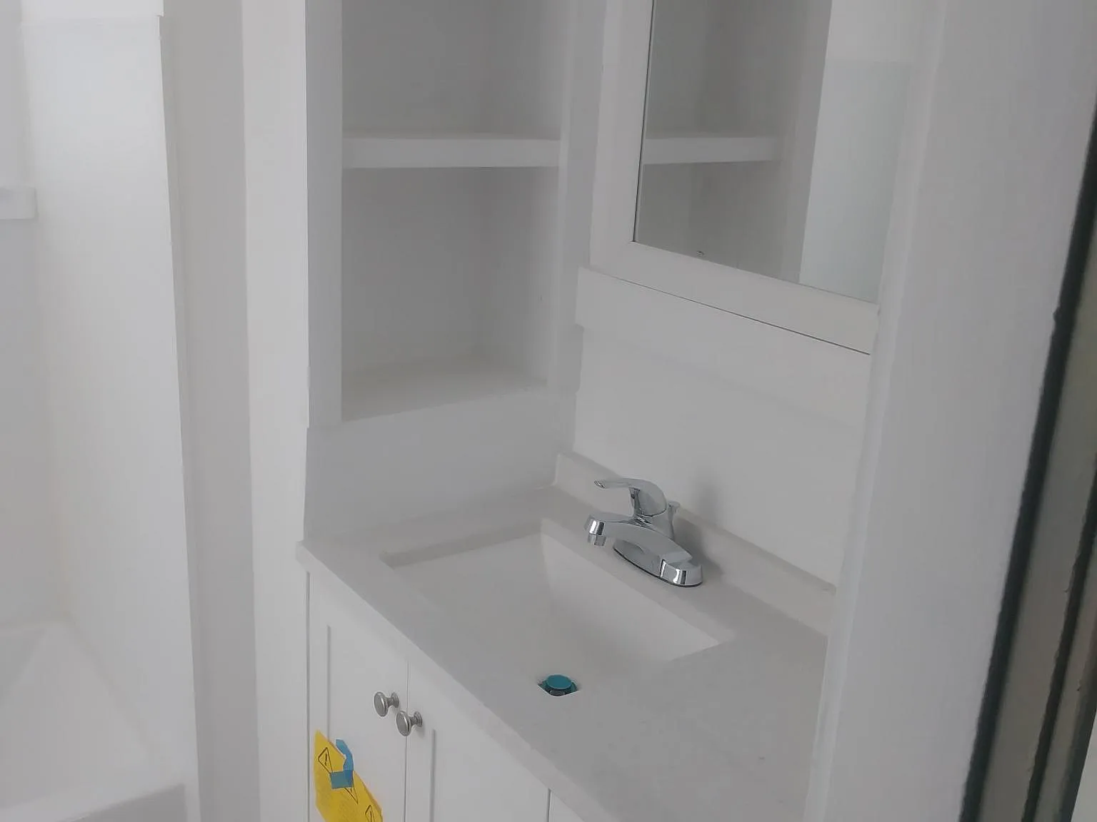 2 bed, 1300 sqft, $1,000 — Photo 3
