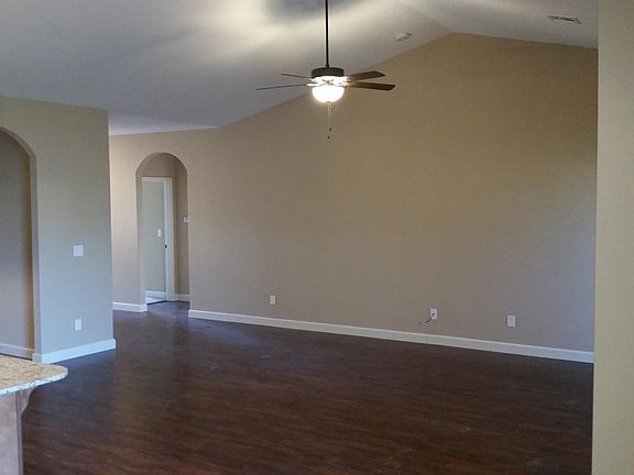 4th image of 2631 Tobacco Cir #B
