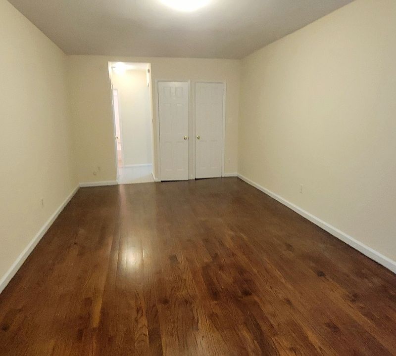 2nd image of 154 W 75th St #A