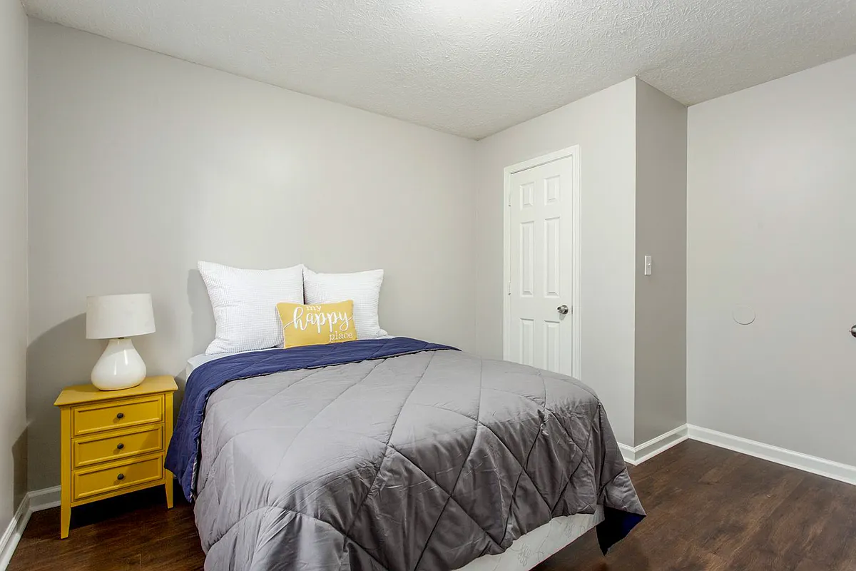 Full size bed. - Oakvale Dr