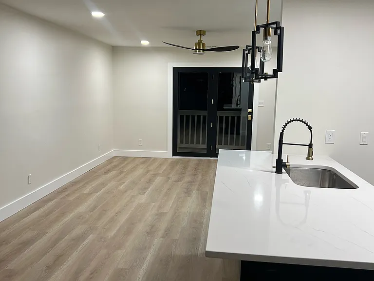 8-698 Bartons Landing Pl — Photo 12