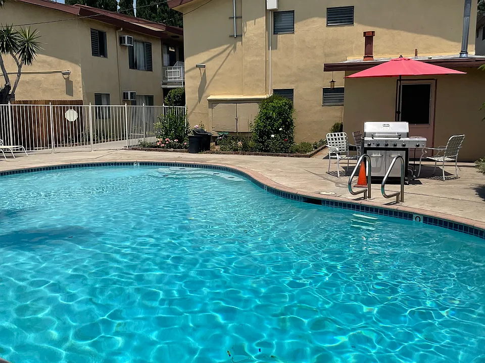 Foothill Terrace