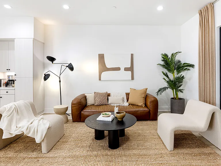 1320 W Cannon Dr #9 — Photo 1
