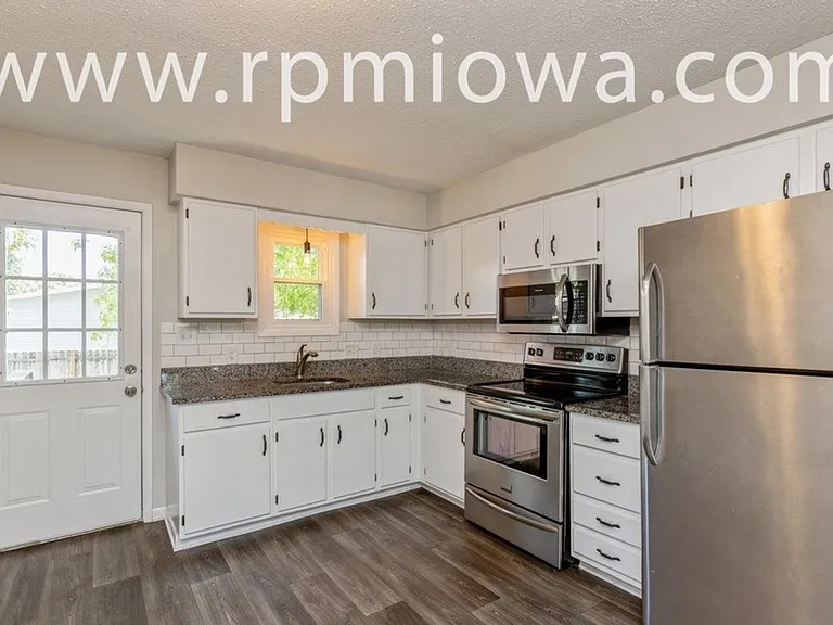 2537 NW 17th St — Photo 5