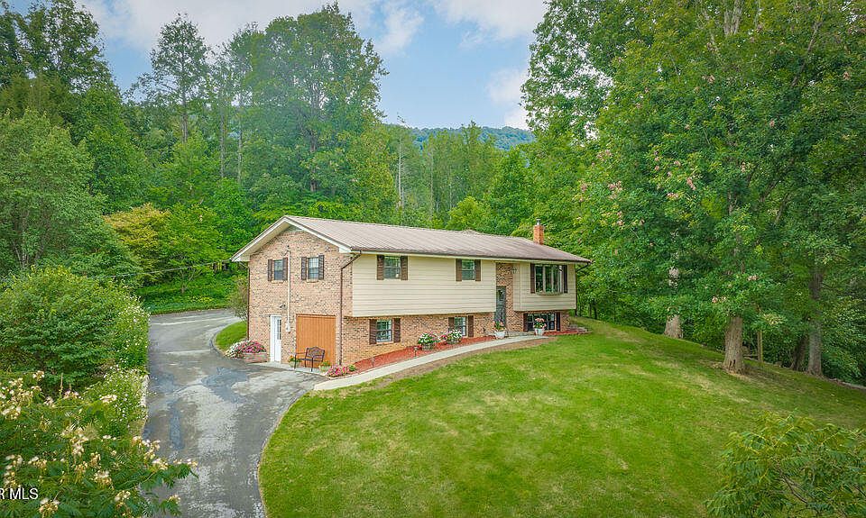 1st image of 107 M Coffey Ln
