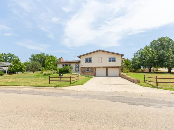 907 N 3rd St, Lincoln, KS 67455