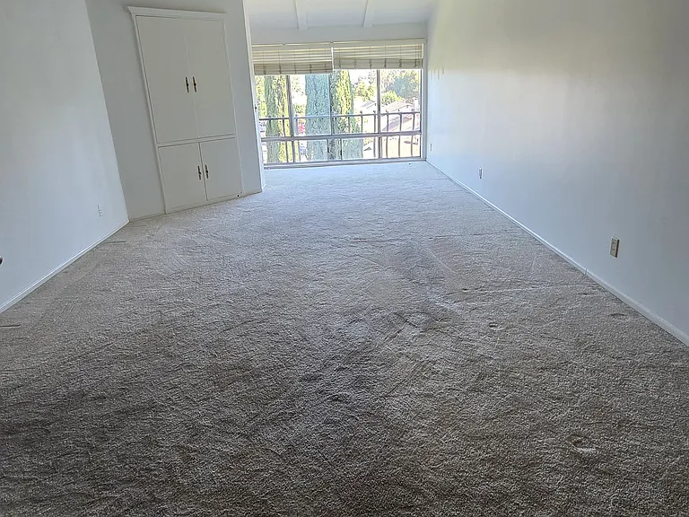12830 Burbank Blvd #314 — Photo 10