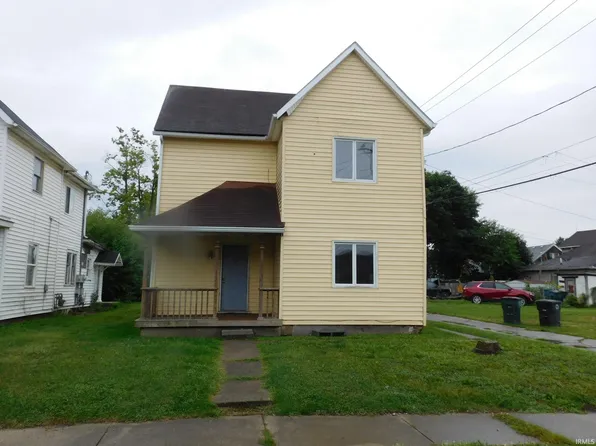 121 E 9th St, Muncie, IN 47302