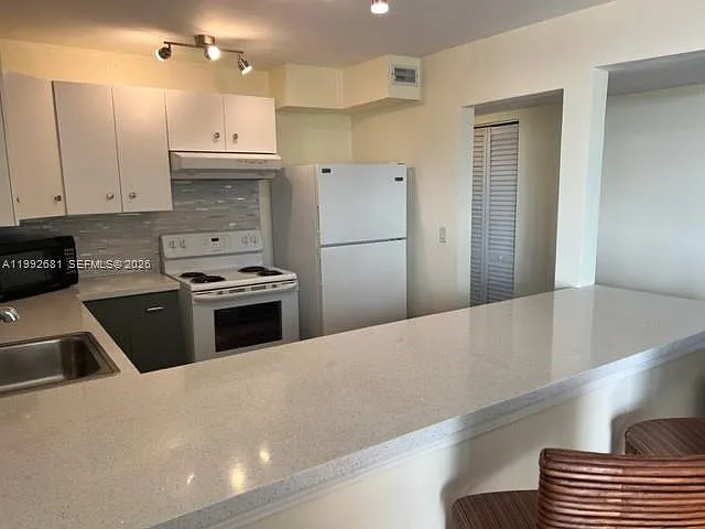7900 Tatum Waterway Dr #503 — Photo 9