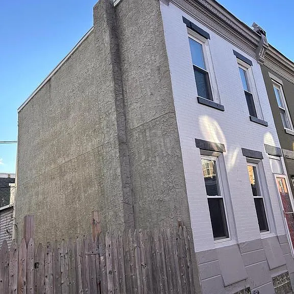 1308 W Lippincott St — Photo 24
