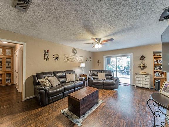 4th image of 201 Glenhaven Dr