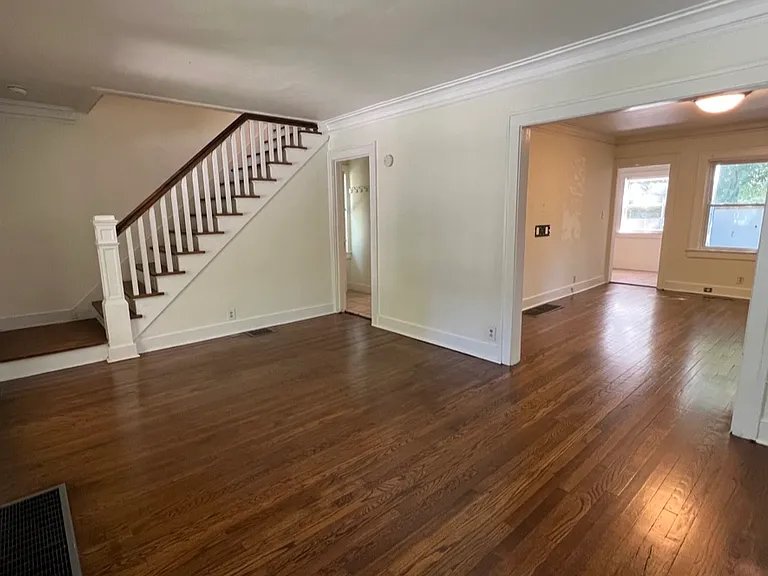 5421 Holmes St — Photo 5