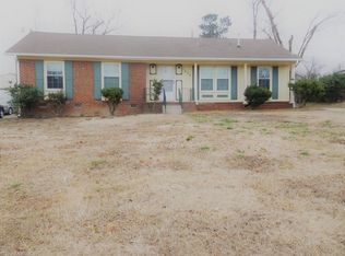 1408 Larchmont Dr, Greensboro, NC 27405