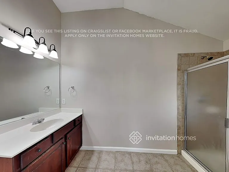 625 Excalibur Ct SE — Photo 14