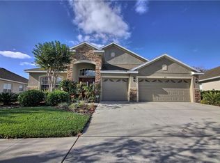 6931 Runner Oak Dr, Wesley Chapel, FL 33545