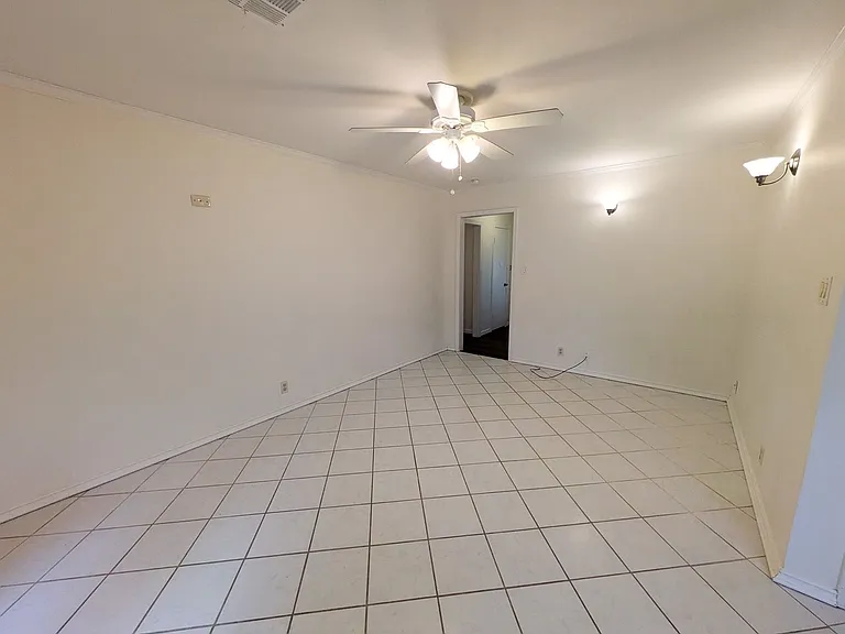 5040 Raleigh Dr — Photo 6