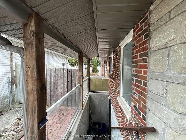 5 Southdale Dr — Photo 33