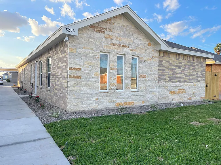 5203 N Hiawatha Dr #1 — Photo 18