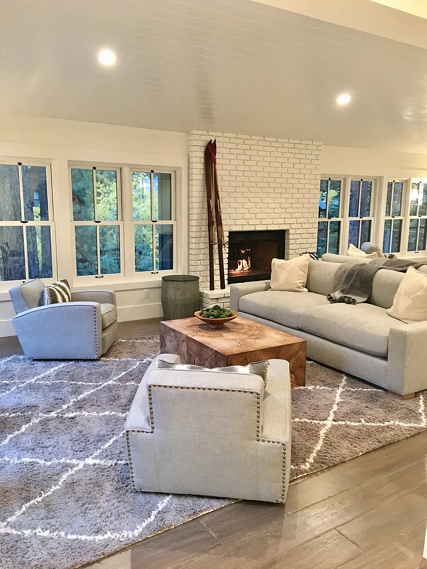 773 Joyce Ln photo 1