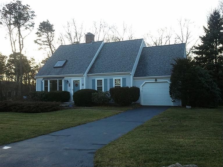 2nd image of 19 Sunnywood Dr